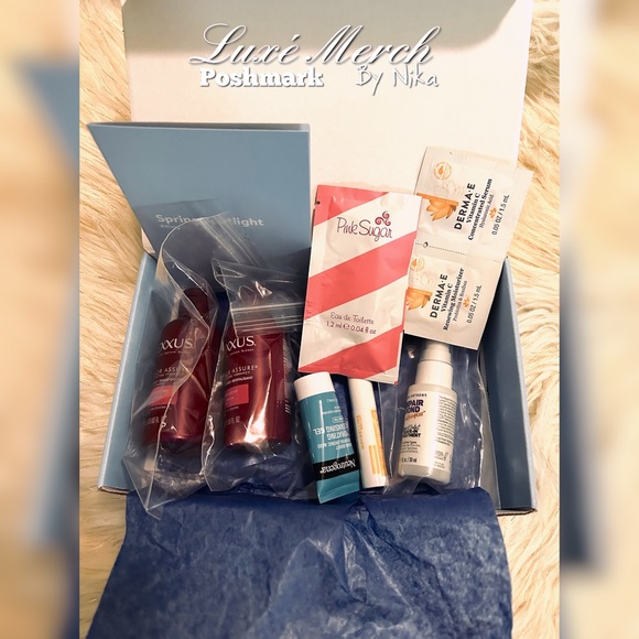 🌸Walmart Spring Beauty Box🌸 - Picture 1 of 2